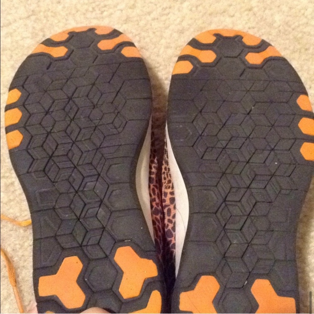 Patterned Rare Nike Sneakers - image 4